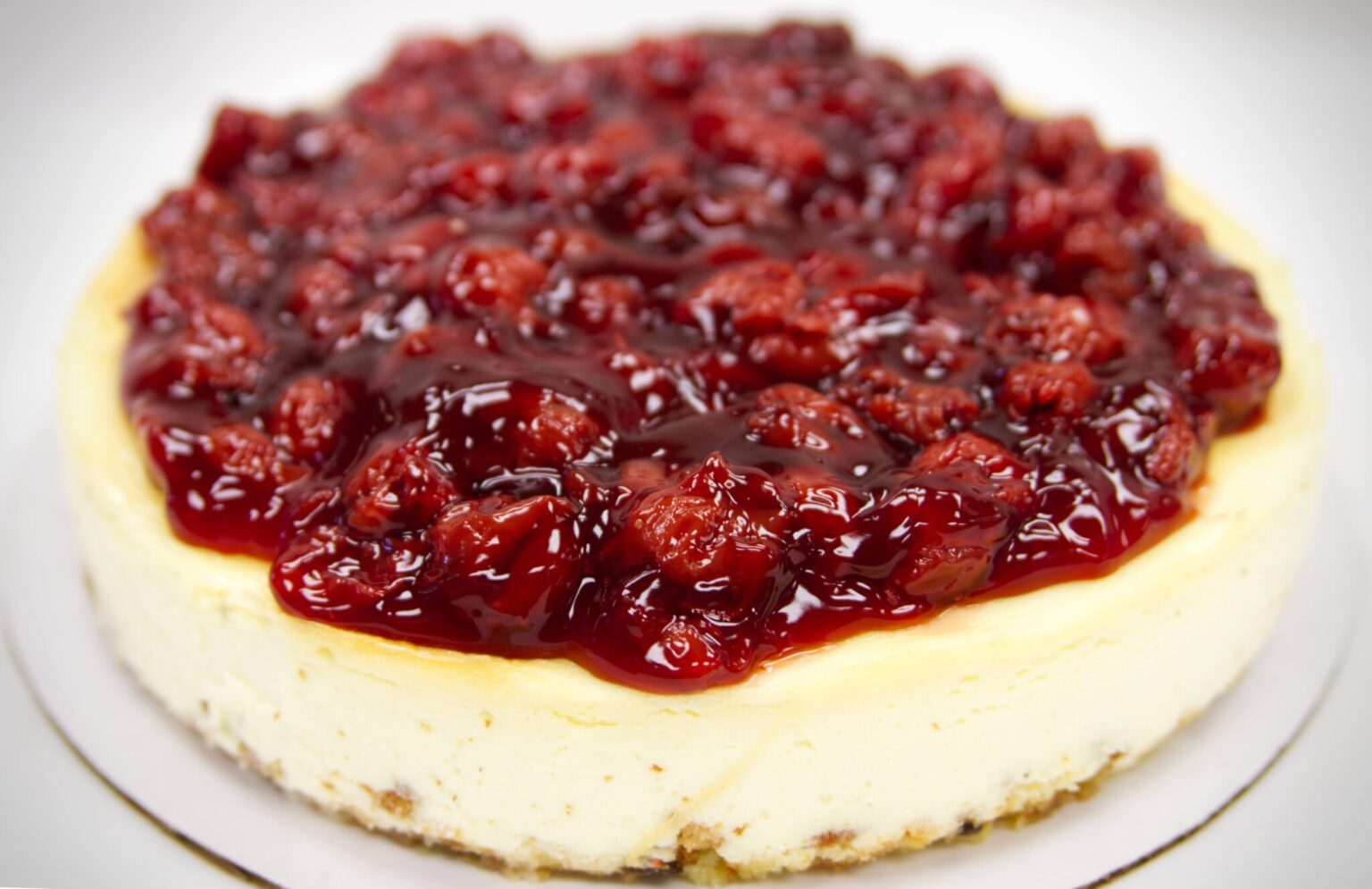 Fruit Topped Cheesecake Dobo's Delights Bakery Piqua, OH 45356 (937.773.7923)